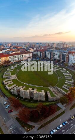 Aquincum Military Amphitheatre in Obuda Bezirk Budapest Ungarn. Römisches Denkmal. Erbaut im 1. Jahrhundert. Stockfoto