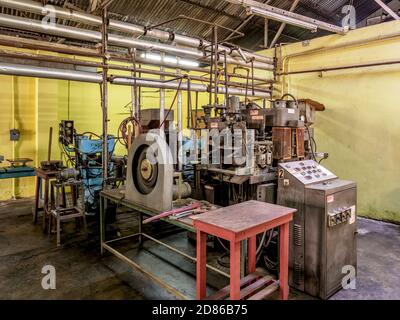 Vinyl Records Pressing Plant, Tuff Gong Recording Studios, Kingston, Saint Andrew Parish, Jamaika Stockfoto