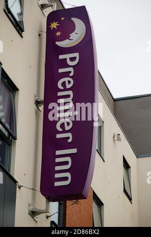 CamberLeu, Großbritannien, 28. Juli 2019:- EINE Niederlassung von Premier Inn, einer landesweiten Hotelkette Stockfoto