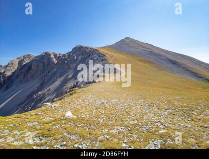 Monte Velino (Abruzzen, Italien) - die schöne Landschaft Gipfel des Monte Velino, einer der höchsten Gipfel des Apennin mit seinen 2487 Metern. Stockfoto