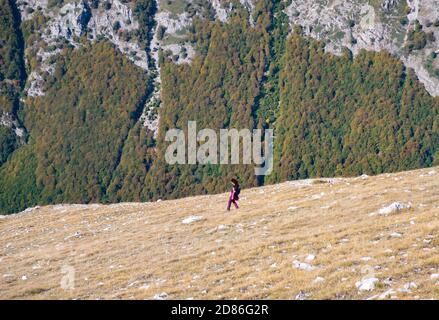 Monte Velino (Abruzzen, Italien) - die schöne Landschaft Gipfel des Monte Velino, einer der höchsten Gipfel des Apennin mit seinen 2487 Metern. Stockfoto