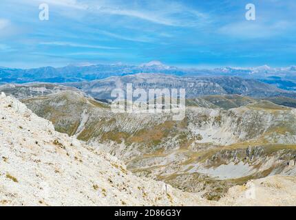 Monte Velino (Abruzzen, Italien) - die schöne Landschaft Gipfel des Monte Velino, einer der höchsten Gipfel des Apennin mit seinen 2487 Metern. Stockfoto