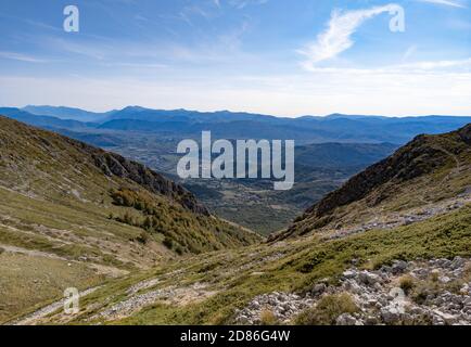 Monte Velino (Abruzzen, Italien) - die schöne Landschaft Gipfel des Monte Velino, einer der höchsten Gipfel des Apennin mit seinen 2487 Metern. Stockfoto