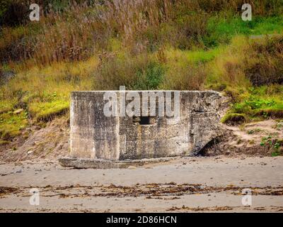 Pillbox Typ FW3/23 World war 2 Betonbunker als Aussichtspunkt für feindlichen Angriff verwendet, Runswick by, North Yorkshire Coast, UK. Stockfoto