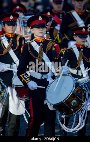 Sandhurst, Vereinigtes Königreich, 11. November 2018:- Kadetten aus Sandhurst Corps of Drums marschieren zum Sandhurst war Memorial zum 100. Jahrestag der A Stockfoto