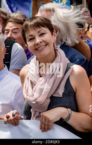 London, Großbritannien, 23. Juni 2018:- Caroline Lucas, Abgeordnete der Grünen Partei beim marsch für eine Volksabstimmung über das Brexit-Abkommen in Großbritannien Stockfoto