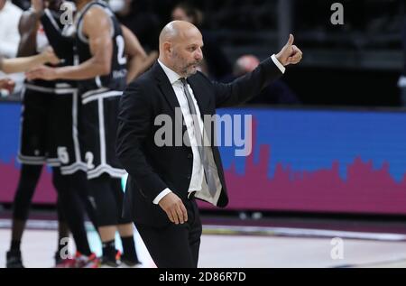 21/10/2020 - Aleksandar Djordjevic, Chefkoah von Virtus Segafredo Bologna am Ende des Eurocup-Spiels Virtus Segafredo Bologna gegen AS Monaco - Ph C Stockfoto