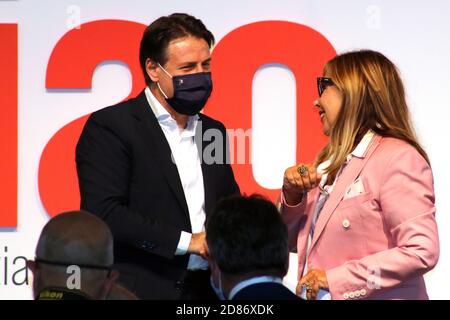 Modena, Italien, 8. September 2020 - Giuseppe Conte, Ministerpräsident der Italienischen Republik, öffentliches Interview bei einer Veranstaltung der Demokratischen Partei Stockfoto