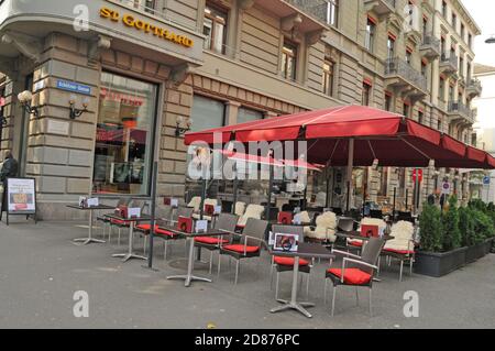 Schweiz/Zürich: Die 2. Corona Virus Welle hat die Restaurants, Gastronomie und Hotellerie hart getroffen Stockfoto