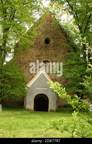 Rosia, Sibiu County, Rumänien. Die befestigte evangelische Kirche aus dem 13. Jahrhundert, historisches Denkmal. Stockfoto