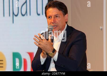 Modena, Italien, 8. September 2020 - Giuseppe Conte, Ministerpräsident der Italienischen Republik, öffentliches Interview bei einer Veranstaltung der Demokratischen Partei Stockfoto