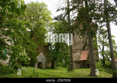 Rosia, Sibiu County, Rumänien. Die befestigte evangelische Kirche aus dem 13. Jahrhundert, historisches Denkmal. Stockfoto