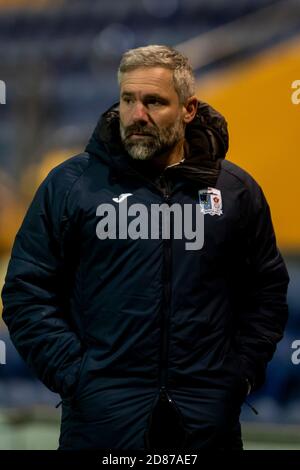 MANSFIELD, ENGLAND. 27. OKTOBER Barrow Manager David Dunn während des Sky Bet League 2 Spiels zwischen Mansfield Town und Barrow im One Call Stadium, Mansfield am Dienstag, 27. Oktober 2020. (Kredit: Leila Coker, MI News) Kredit: MI Nachrichten & Sport /Alamy Live Nachrichten Stockfoto