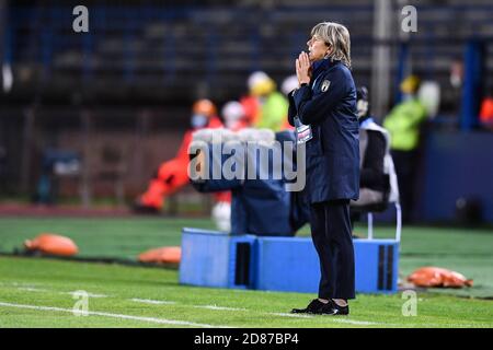 Carlo Castellani Stadium, empoli, Italien, 27 Oct 2020, Milena Bertolini (Cheftrainer Italien) während der EM 2022 Qualifikation - Italien Frauen gegen Dänemark, Italienische Fußballmannschaft - Credit: LM/Lisa Guglielmi/Alamy Live News Stockfoto