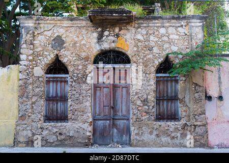 Altes verfalles verlassenes Haus, Merida Mexiko Stockfoto