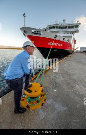 Schiff MS Richard mit, Bollard mit Anlegestelle, Molde Hafen, Møre Og Romsdal, Norwegen, Skandinavien, Europa, Abenteuerfahrt, Tourismus, Hafen, Hurtig Stockfoto