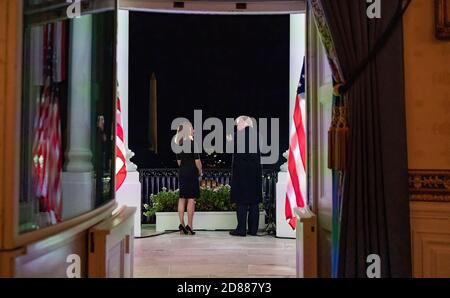 Die Vereidigung der ehrenwerten Amy Coney Barrett AS Associate Justice des Obersten Gerichtshofs der USA Stockfoto