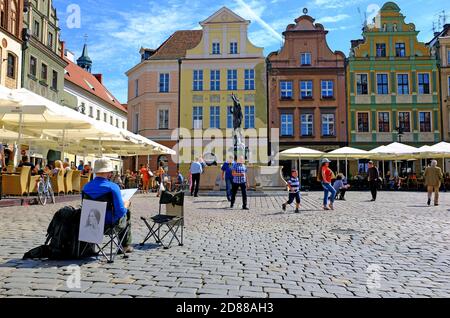 Sommer auf dem Alten Marktplatz in der Altstadt von Posen, Polen. Stockfoto