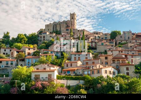 Malerisches Dorf EUS, als eines der schönsten Dörfer Frankreichs aufgeführt, Pyrenees-Orientales (66), Okzitanien Region, Frankreich Stockfoto