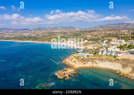 Luftaufnahme von Potima Beach in der Nähe von Coral Bay, Peyia, Zypern Stockfoto