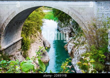 Caporetto, Kozjak Wasserfälle, Isonzo Fluss eingebettet in die Julischen Voralpen. Slowenien Stockfoto