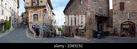 Assisi Stadt Straße Panorama Stockfoto