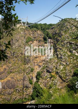 Die 500m lange Hängebrücke über den Paiva gorg, die längste der Welt Stockfoto