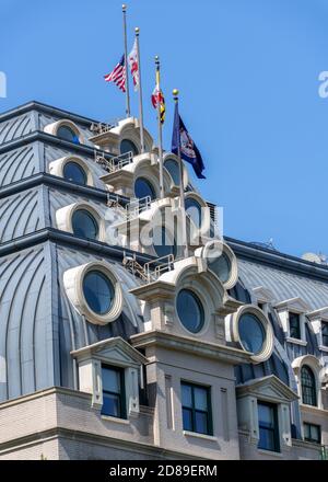 Das Willard Hotel und Bürogebäude an der 1401 Pennsylvania Avenue, Washington DC. Das historische Hotel wurde 1986 restauriert und der Büroanbau wurde erweitert Stockfoto