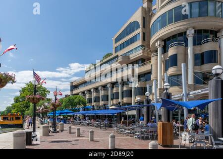 Der Washington Harbour Komplex liegt am Potomac River Stockfoto