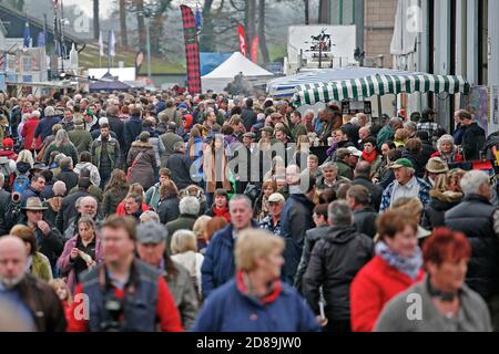 Menschenmassen, am ersten Tag der Wintermesse 2014. ©PRWPhotography Stockfoto