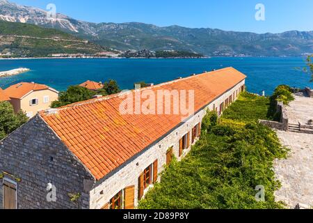 Die Dächer der Altstadt von Budva, Montenegro Stockfoto