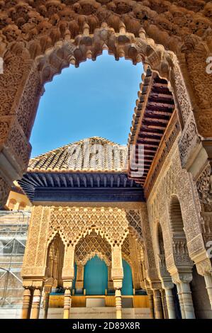 Innenansicht des Alhambra Palastes, HDR Bild Stockfoto