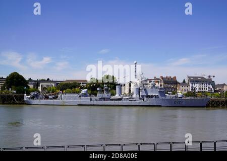 Nantes , loire atlantique / Frankreich - 10 10 2020 : nantes Militärboot Name Le Maillé-Brézé geparkt am Dock in der Stadt Kai Stockfoto