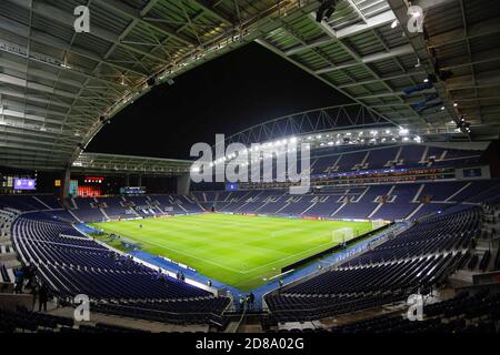 Gesamtansicht während der UEFA Champions League, Gruppenphase, Gruppe C Fußballspiel zwischen FC Porto und Olympiakos am 27. Oktober 2020 im Estadio do C Stockfoto