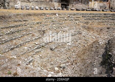 Brescia, Italien: Die Ruine des Kapitols von Brescia, das Kapitol von Brixia, ein Tempel, der der Verehrung der Kapitolinischen Triade -Jupiter,Juno und Mi gewidmet ist Stockfoto