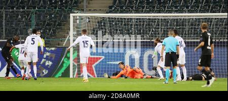 Marcus Thuram (L) aus Mönchengladbach erzielt das Tor 2-0 beim UEFA Champions League, Gruppenphase, Gruppe B Fußballspiel zwischen VfL Borussia C Stockfoto