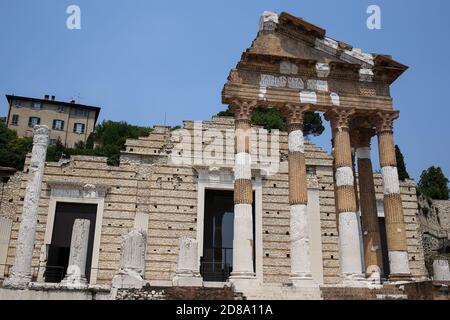 Brescia, Italien: Die Ruine des Kapitols von Brescia, das Kapitol von Brixia, ein Tempel, der der Verehrung der Kapitolinischen Triade -Jupiter,Juno und Mi gewidmet ist Stockfoto