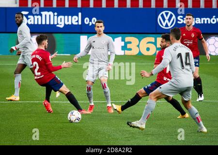 Alex Berenguer von Athletic und Ignacio 'Nacho' Vidal Miralles von Osasuna während der spanischen Meisterschaft La Liga Fußballspiel dazwischen CA Osasuna A C Stockfoto