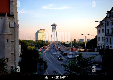 Brücke über die Donau in Bratislava in der Slowakei 11.9.2020 Stockfoto