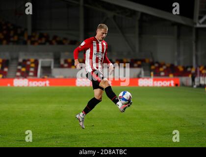 Brentford Community Stadium, London, Großbritannien. Oktober 2020. English Football League Championship Football, Brentford FC gegen Norwich City; Sergi Canos of Brentford Kredit: Action Plus Sports/Alamy Live News Stockfoto