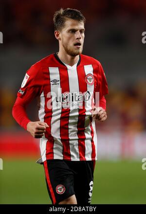 Brentford Community Stadium, London, Großbritannien. Oktober 2020. English Football League Championship Football, Brentford FC gegen Norwich City; Mathias Jensen von Brentford Credit: Action Plus Sports/Alamy Live News Stockfoto