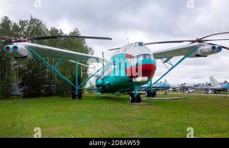 18. Juli 2018, Region Moskau, Russland. Hubschrauber Mil V-12 im Zentralen Museum der russischen Luftwaffe in Monino. Stockfoto