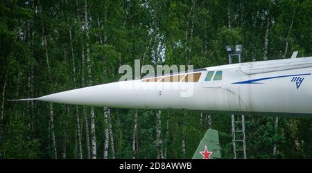 18. Juli 2018, Region Moskau, Russland. Sowjetische Überschallflugzeuge Tupolev TU-144 im Zentralmuseum der russischen Luftwaffe in Monino. Stockfoto