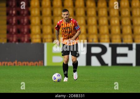 Benevento, Italien. Oktober 2020. Christian Maggio Spieler von Benevento, während der italienischen Cup-Spiel zwischen Benevento gegen Empoli Endergebnis 2-4, Spiel im Ciro Vigorito Stadion in Benevento gespielt. Italien, 28. Oktober 2020. (Foto von Vincenzo Izzo/Sipa USA) Quelle: SIPA USA/Alamy Live News Stockfoto