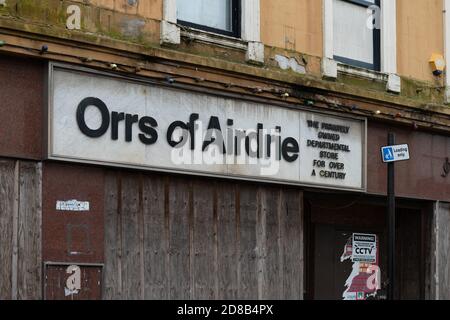 Orrs of Airdrie unterschreiben auf dem geschlossenen Kaufhaus, Airdrie, North Lanarkshire, Schottland, Großbritannien Stockfoto