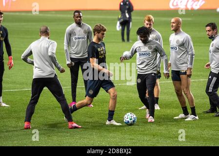 Chester, Pennsylvania, USA. Oktober 2020. 28. Oktober 2020 - USA- Mitglieder der Philadelphia Union in Aktion während der Aufwärmphase vor dem Spiel im Subaru Stadium in Chester PA Credit: Ricky Fitchett/ZUMA Wire/Alamy Live News Stockfoto