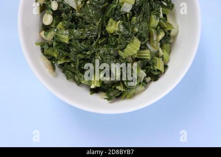 Rayo ko saag Braten, rühren braten Senfgrün, Sikkim oder nepali Curry Stockfoto