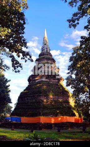 Chiang Saen, Thailand - Wat Phra Buat Stupa Stockfoto