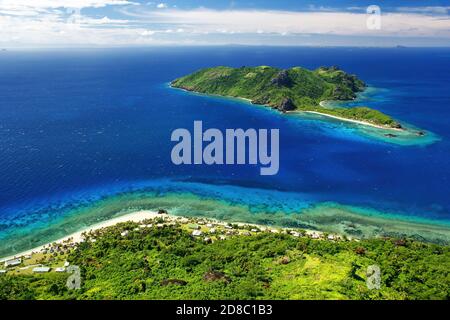 Blick auf Kuata Island von Wayaseva Vatuvula Vulkan auf Island, Yasawa Islands, Fidschi Stockfoto