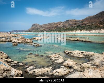 Ein Tag auf dem Kreuzfahrtschiff zur Lagune von balos und Insel Gramvousa mit Segel vor chania auf der griechischen Insel Von kreta Stockfoto